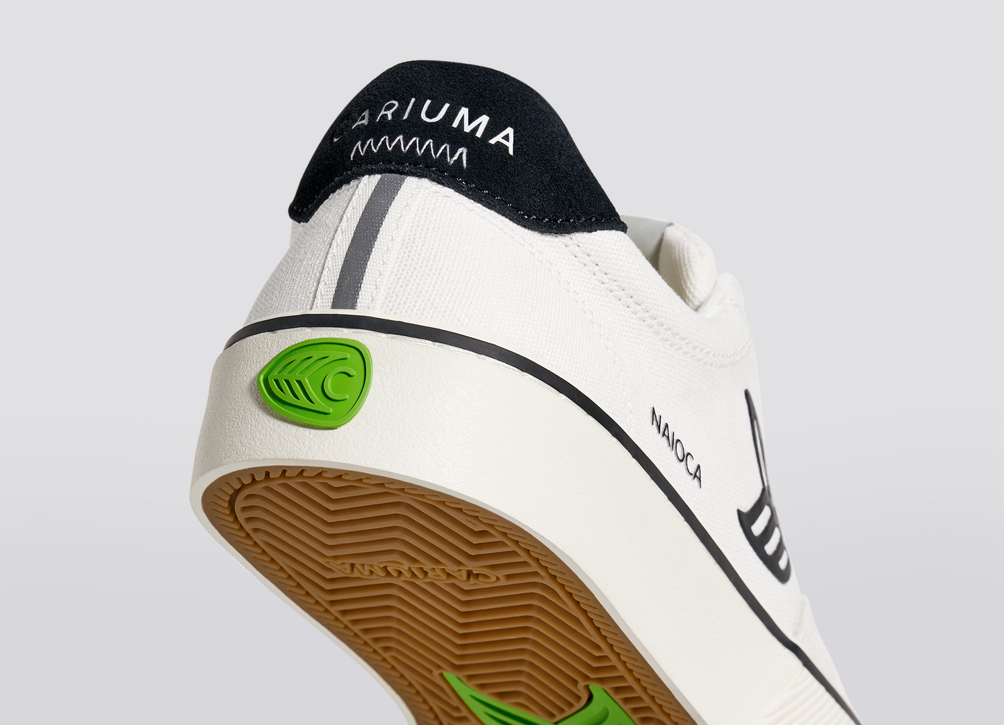 Sapatilhas Cariuma NAIOCA PRO Off-White