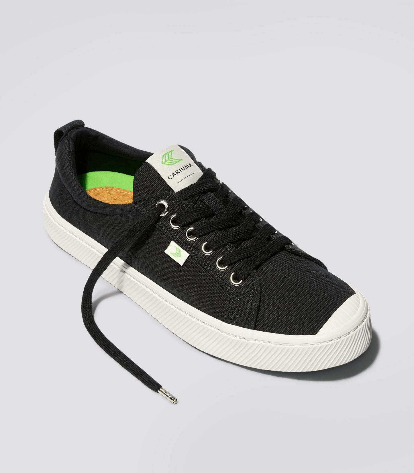Sapatilhas Cariuma OCA LOW Black