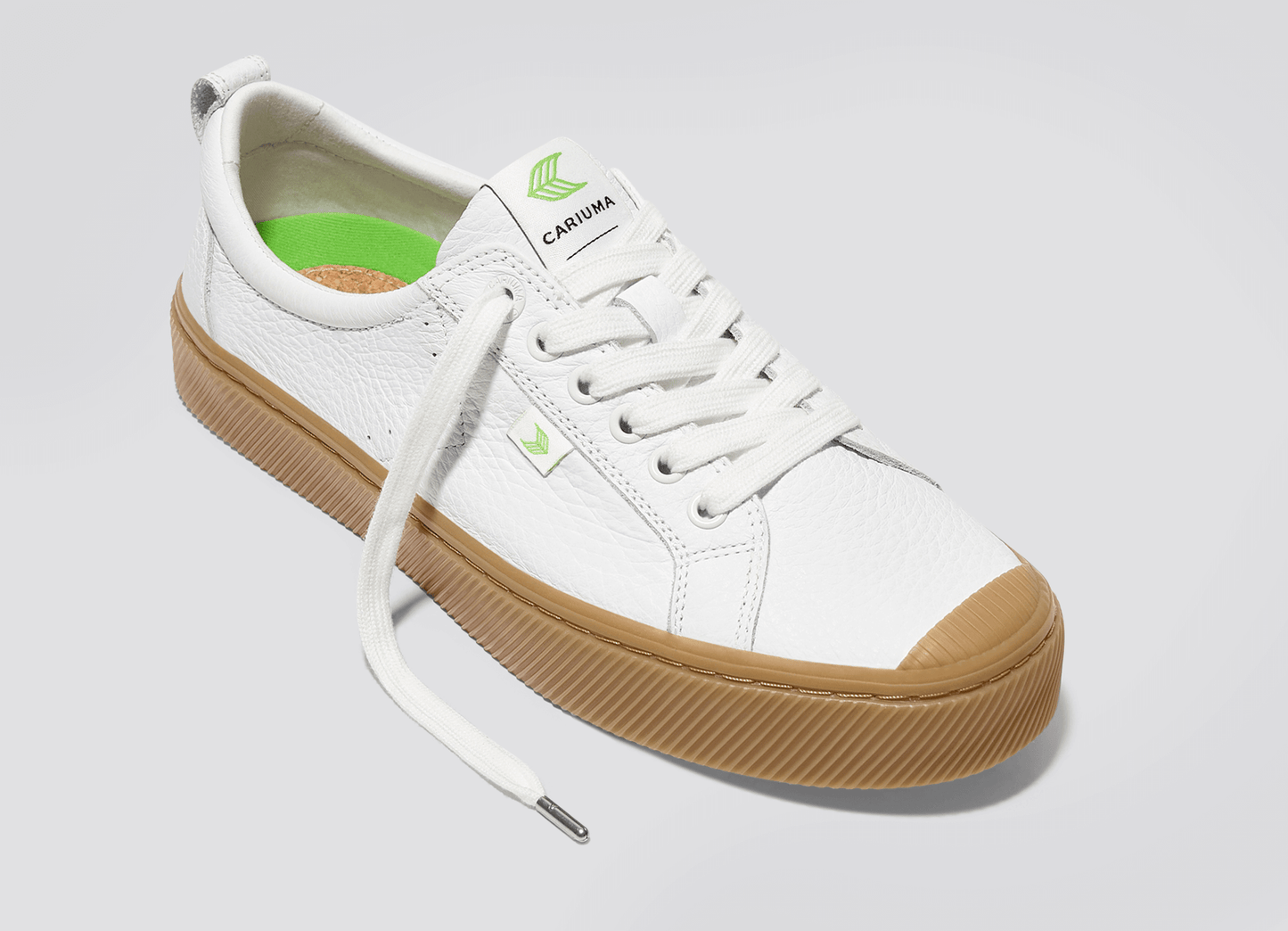 Cariuma Shoes OCA LOW Gum White