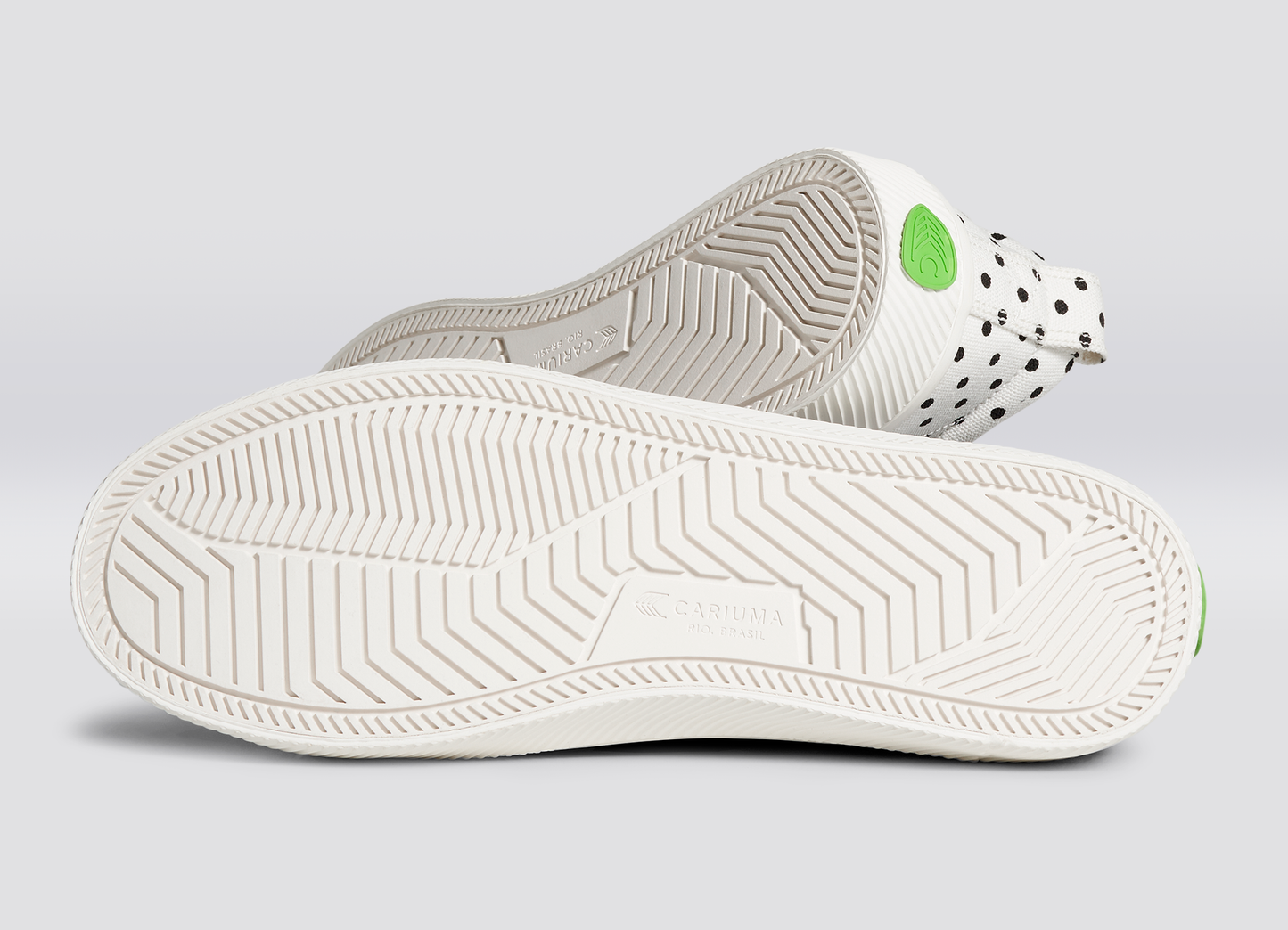 Sapatilhas Cariuma OCA LOW White Polka Dot