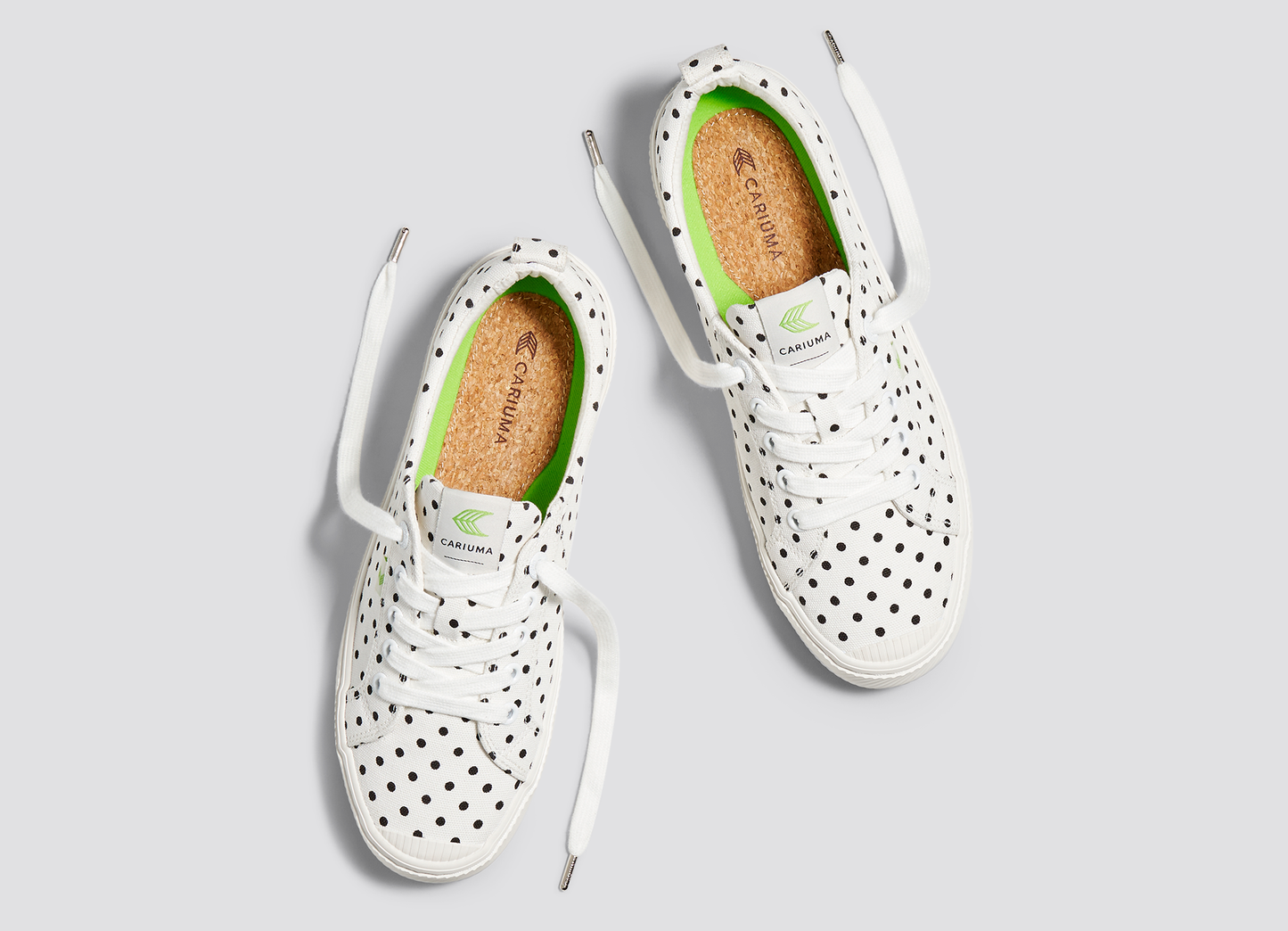 Sapatilhas Cariuma OCA LOW White Polka Dot