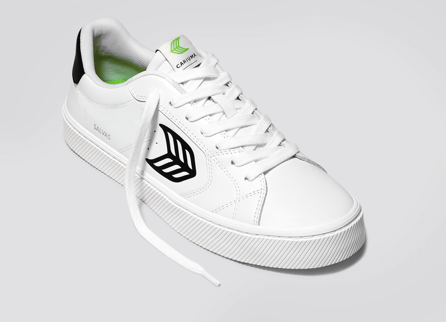 Cariuma Shoes SALVAS White/Black
