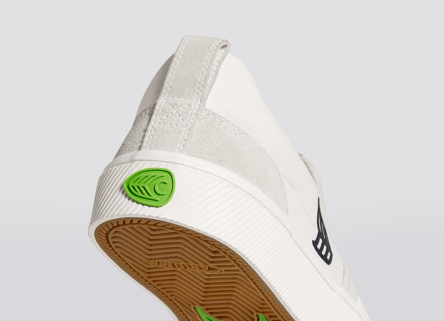 Cariuma Shoes SLIP ON PRO Off-White