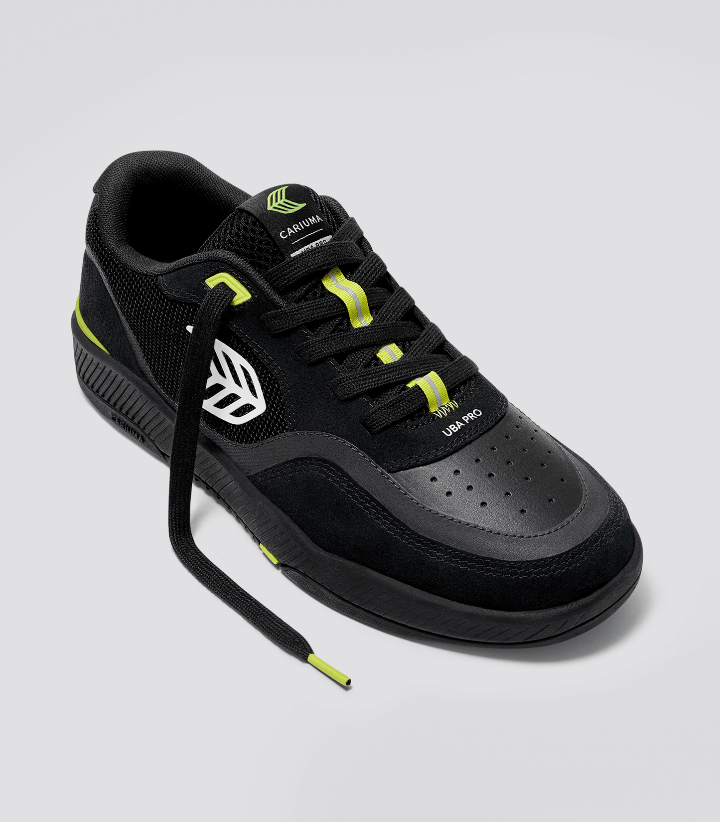 Sapatilhas Cariuma UBA PRO All Black/Off-White