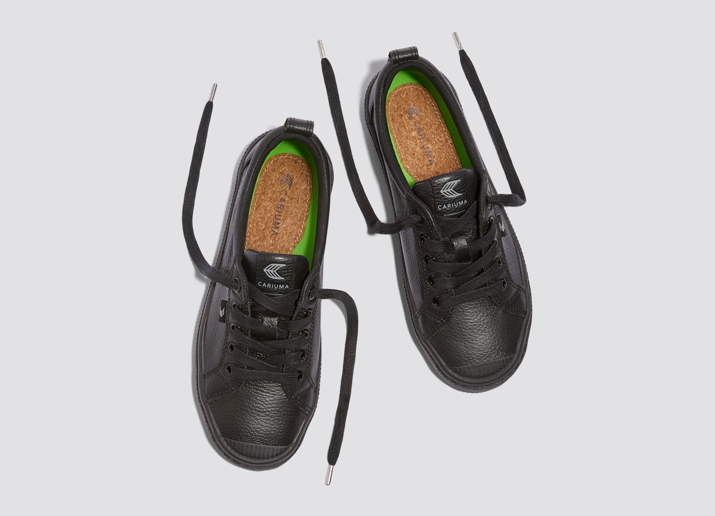 Cariuma Shoes OCA LOW Teak Black Premium Leather