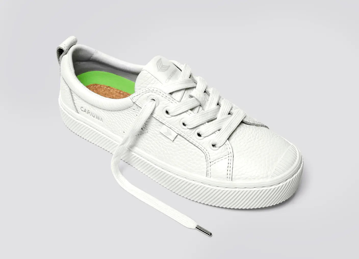 Sapatilhas Cariuma OCA LOW White