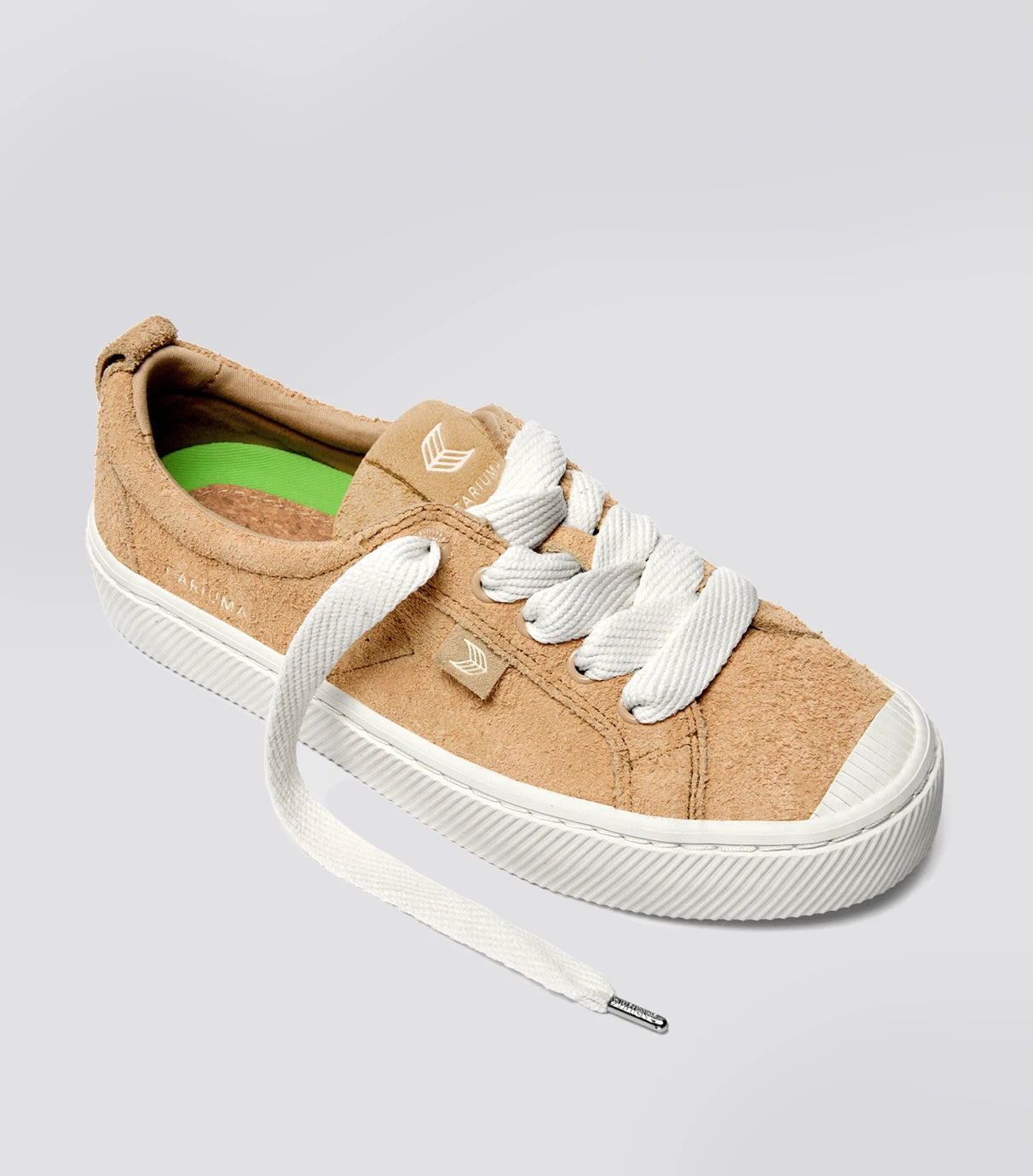 Cariuma Shoes OCA LOW Latte Beige
