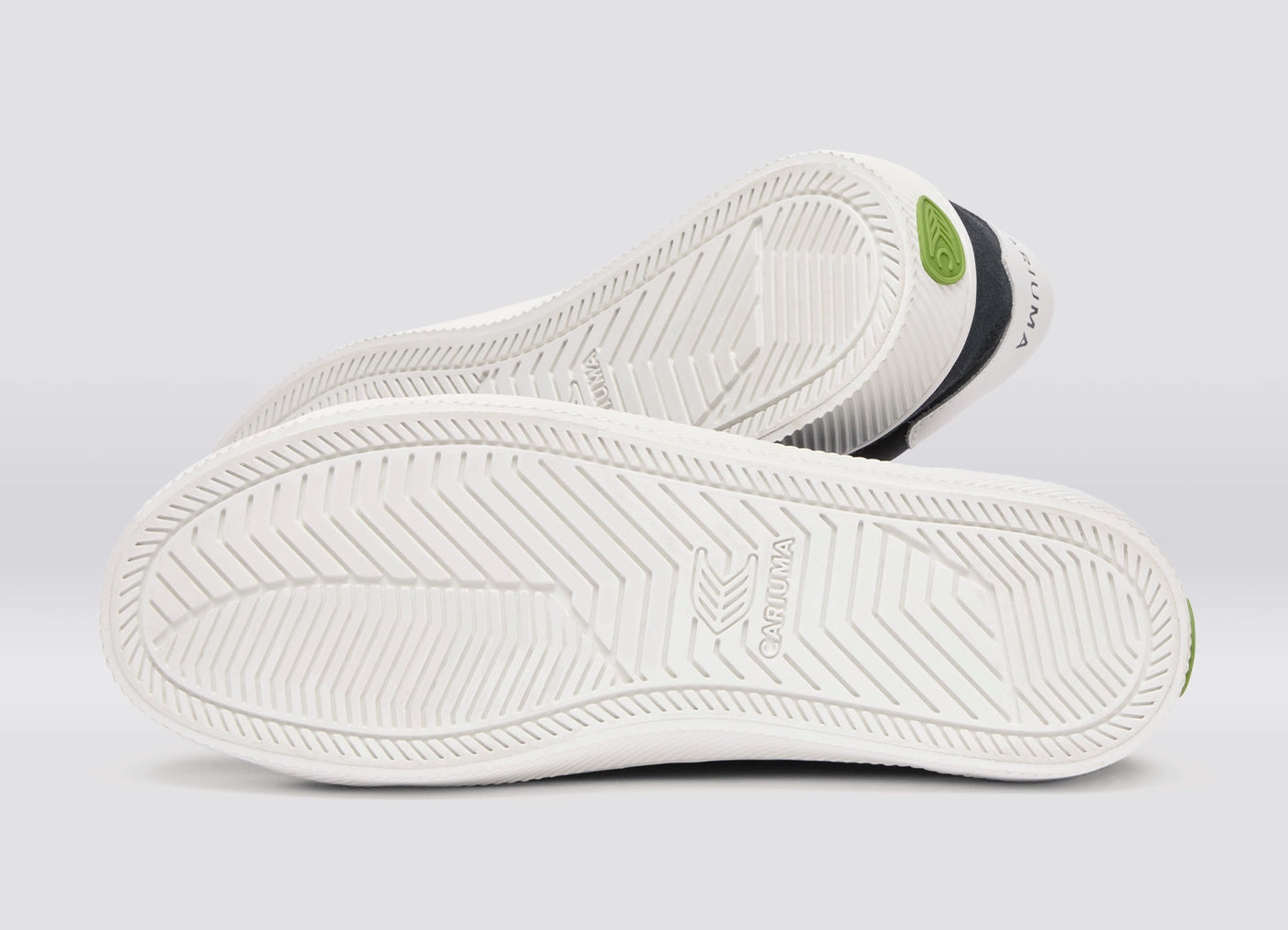 Cariuma Shoes OCA LOW Black