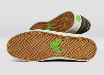 Sapatilhas Cariuma LUAN PRO Verde azeitona/marfim
