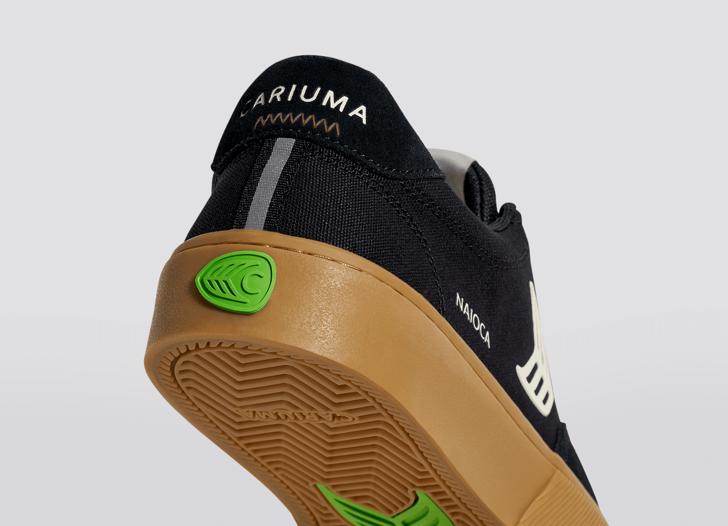 Sapatilhas Cariuma NAIOCA Gum Black