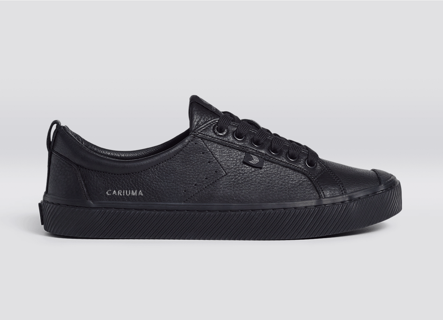 Sapatilhas Cariuma OCA LOW Triple Black