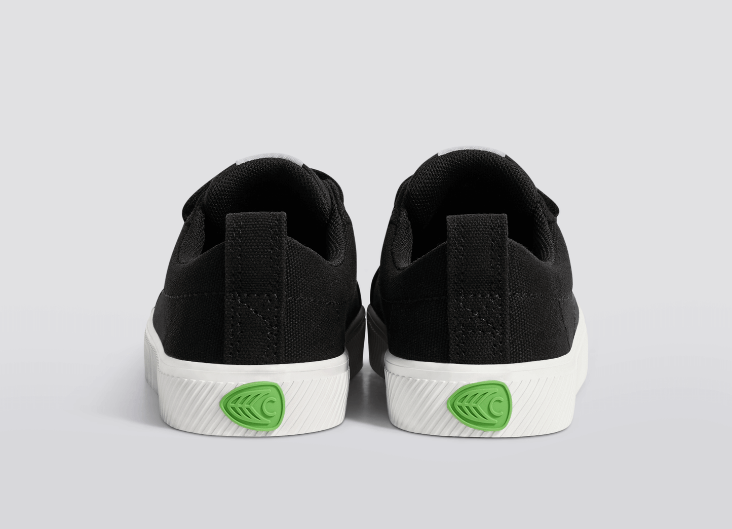 Cariuma Shoes OCA LOW Black