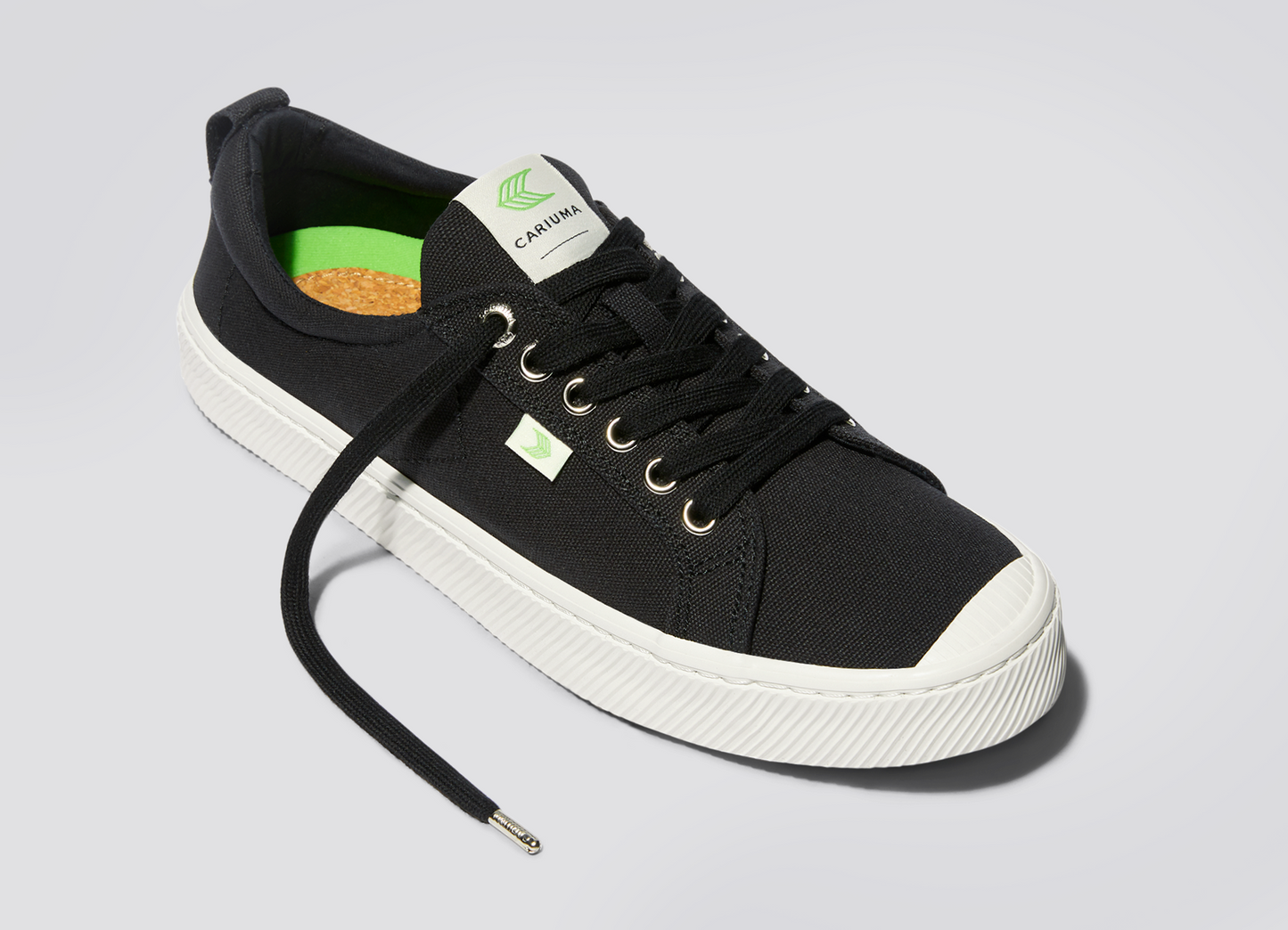 Sapatilhas Cariuma OCA LOW Black