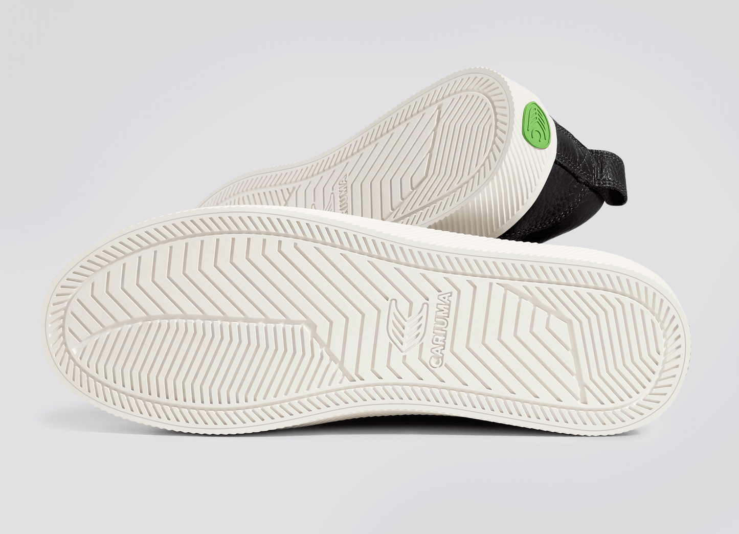 Cariuma Shoes OCA LOW LEATHER Black