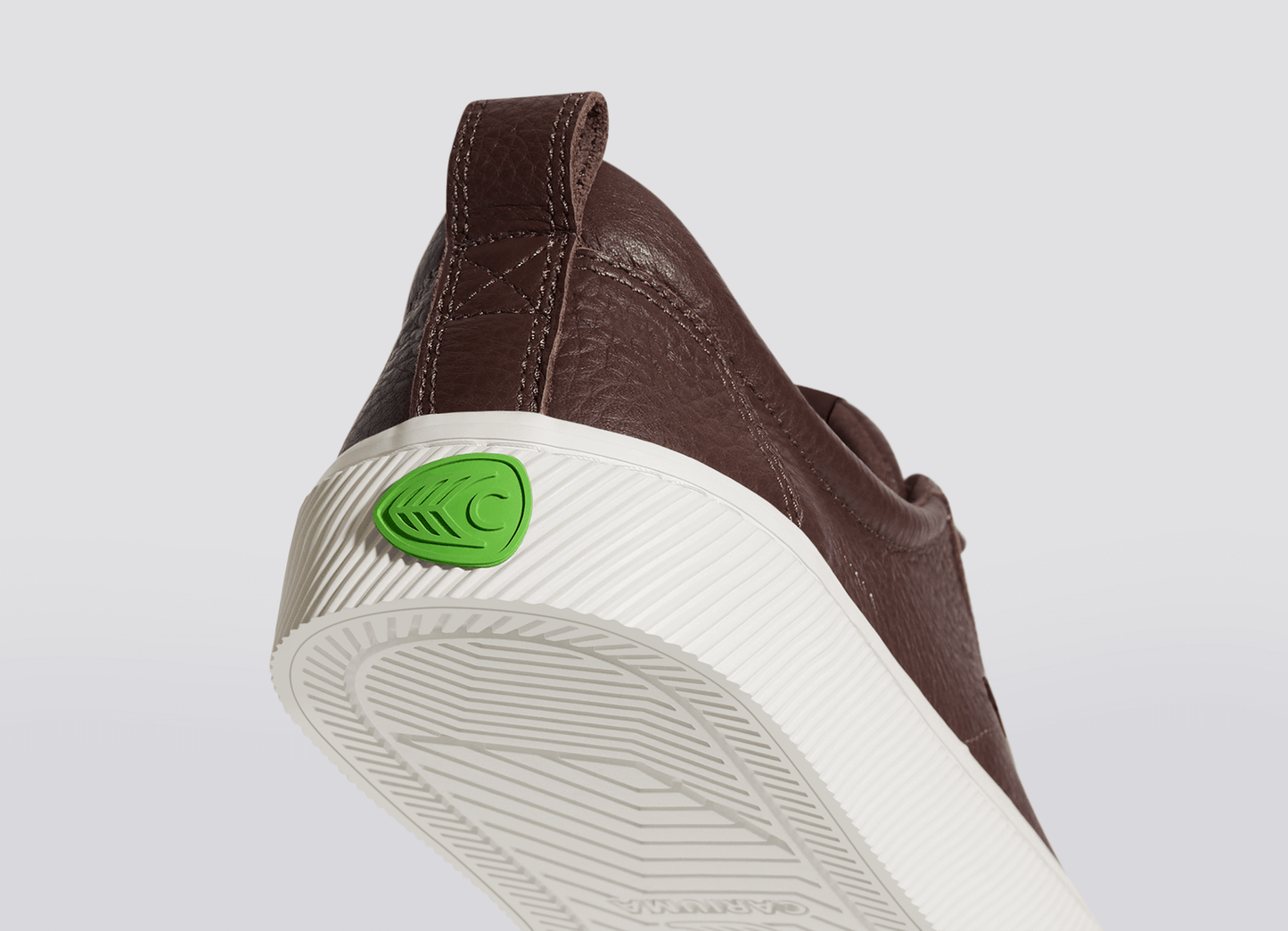 Sapatilhas Cariuma OCA LOW Brown