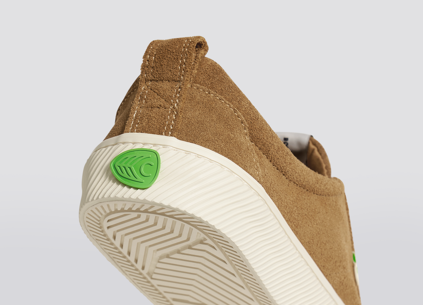 Sapatilhas Cariuma OCA LOW Camel