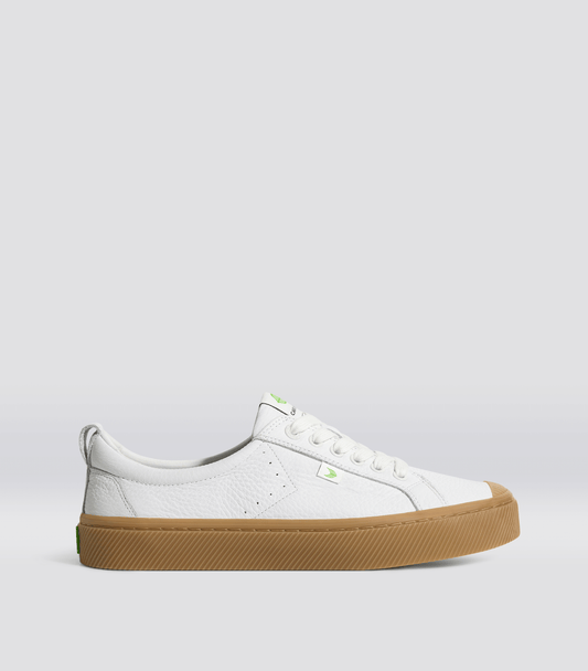 Cariuma Shoes OCA LOW Gum White