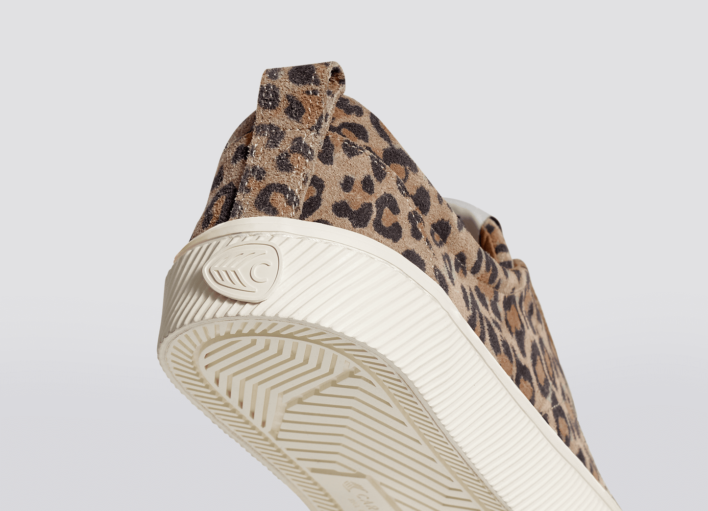 Cariuma Shoes OCA LOW Leopard Print