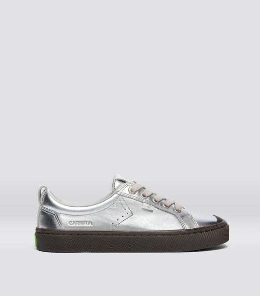 Cariuma Shoes OCA LOW Metallic