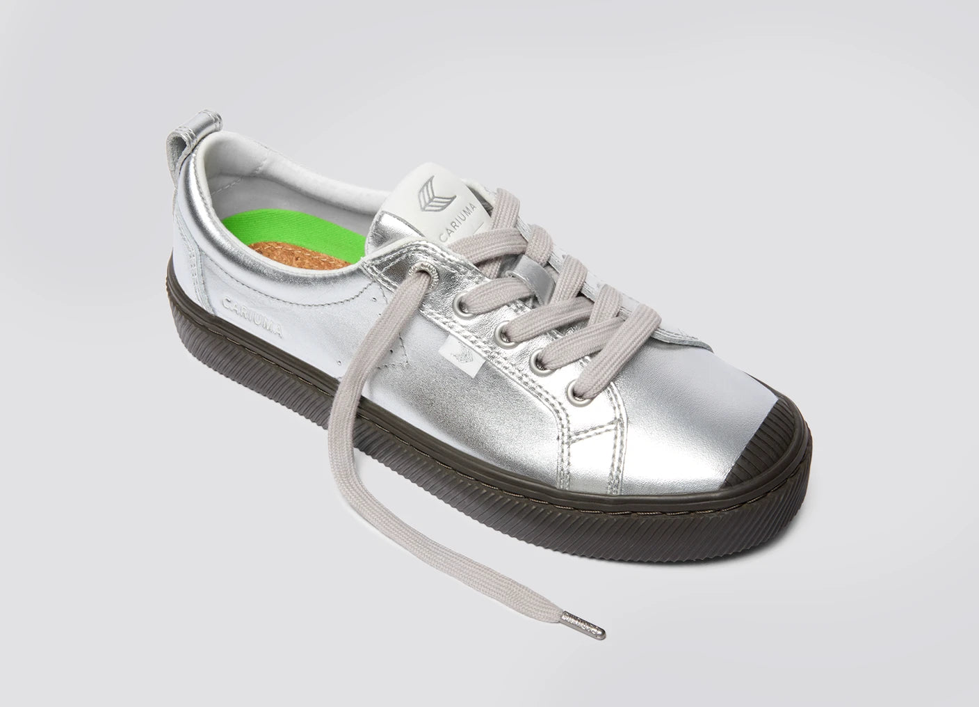 Cariuma Shoes OCA LOW Metallic