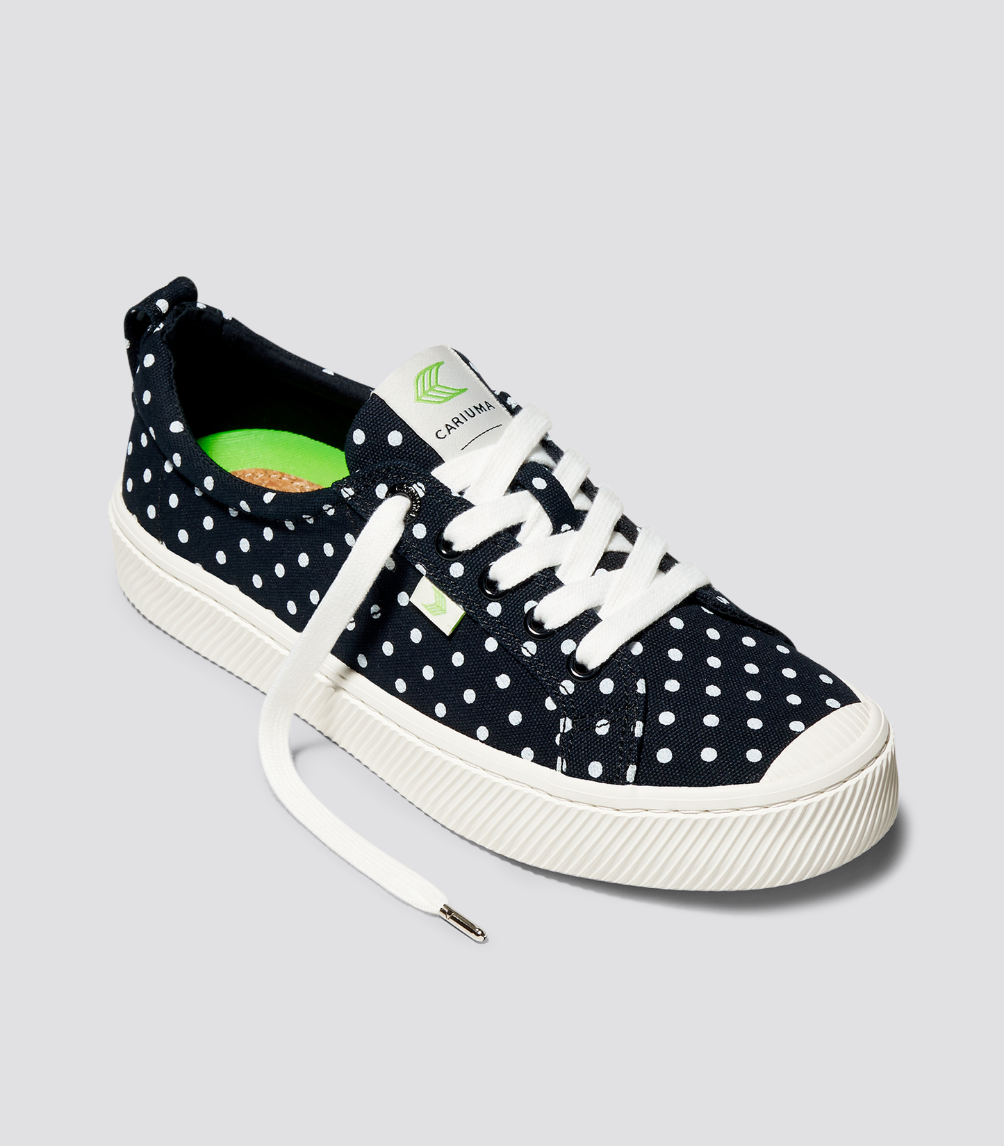 Sapatilhas Cariuma OCA LOW Black Polka Dot