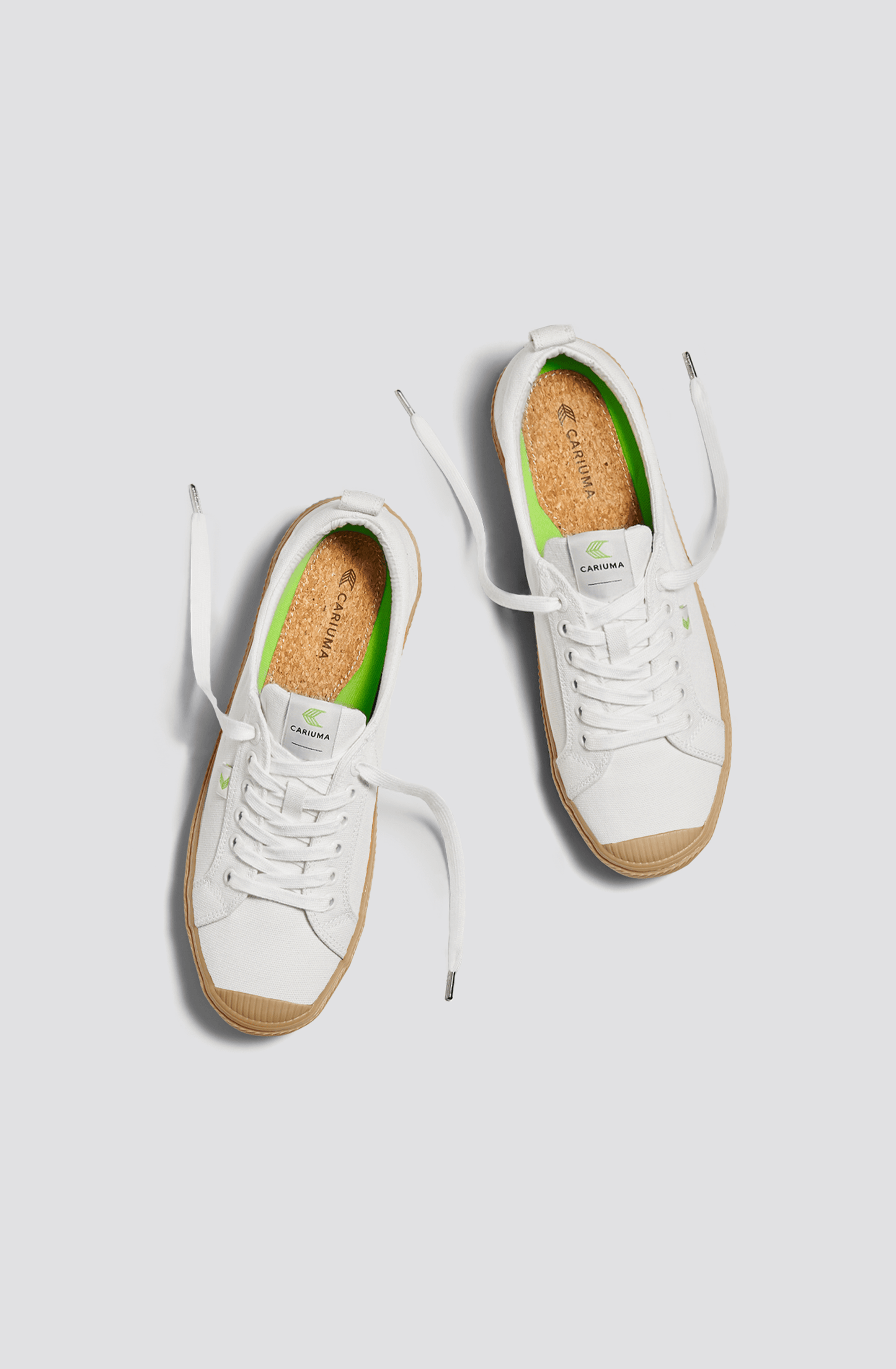 Sapatilhas Cariuma OCA LOW Gum Off White