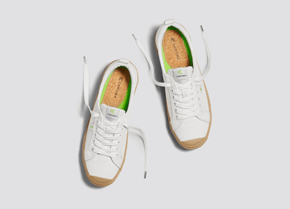 Sapatilhas Cariuma OCA LOW Gum Off White
