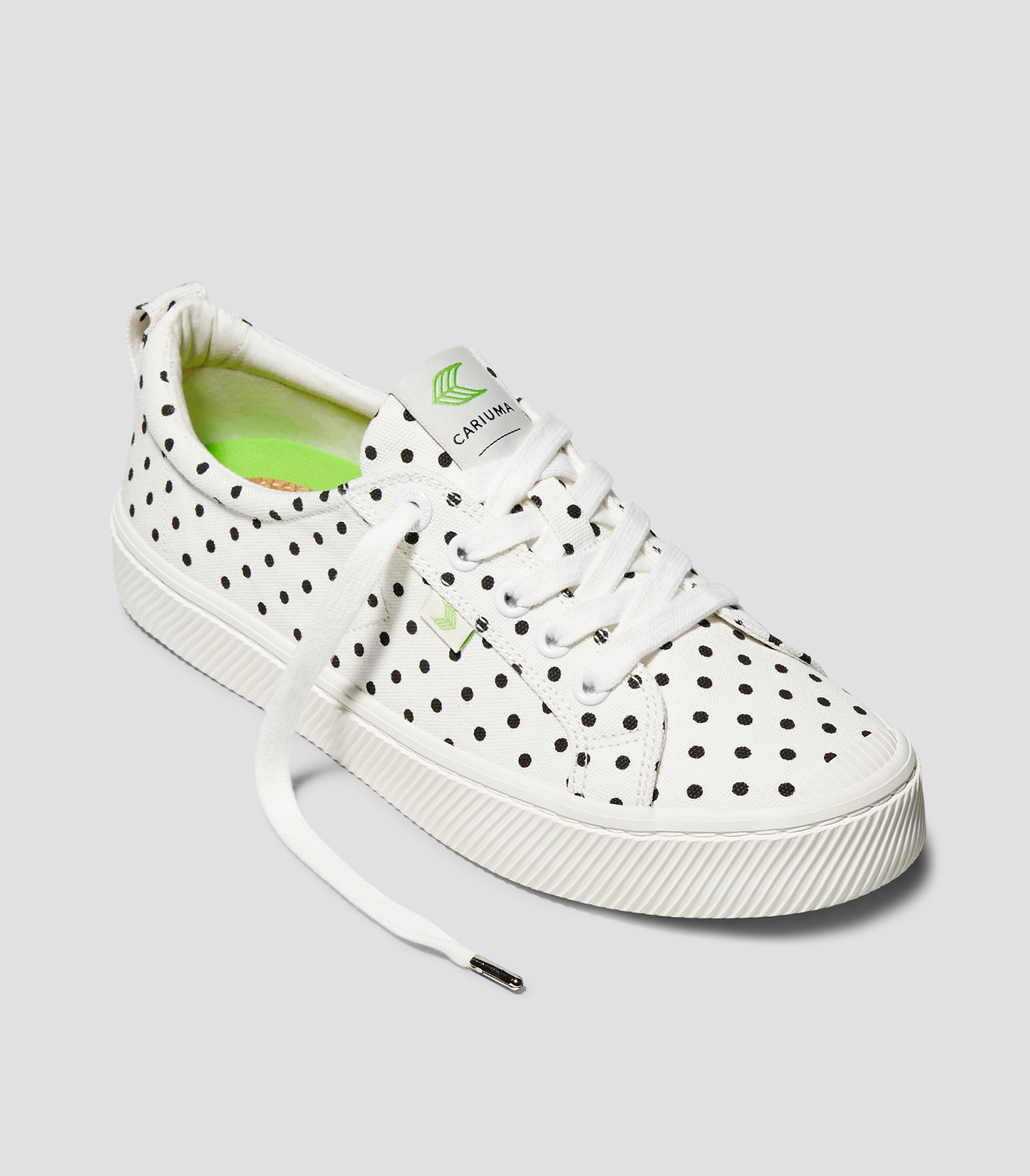 Sapatilhas Cariuma OCA LOW White Polka Dot