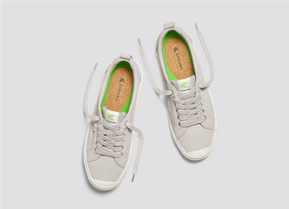 Sapatilhas Cariuma OCA LOW Off-White