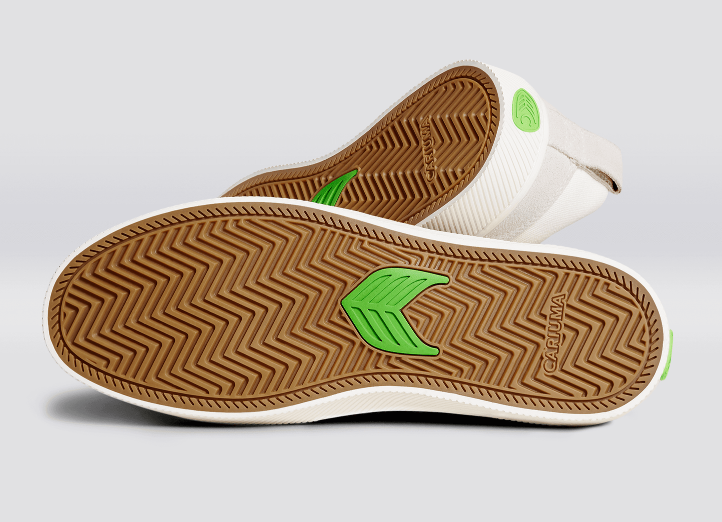 Cariuma Shoes SLIP ON PRO Off-White