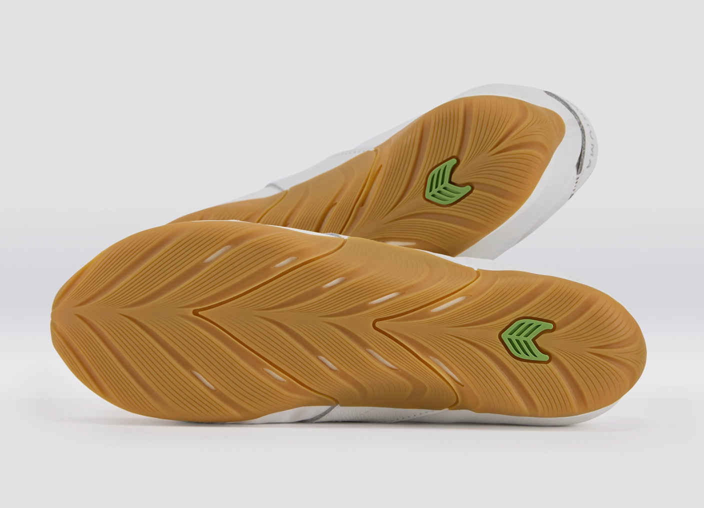 Cariuma Shoes SUTAI White