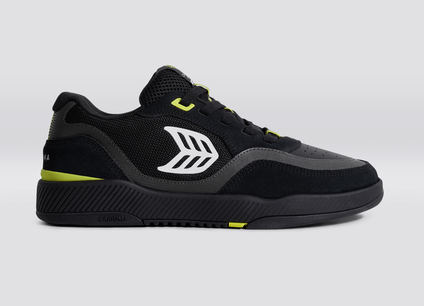 Sapatilhas Cariuma UBA PRO All Black/Off-White